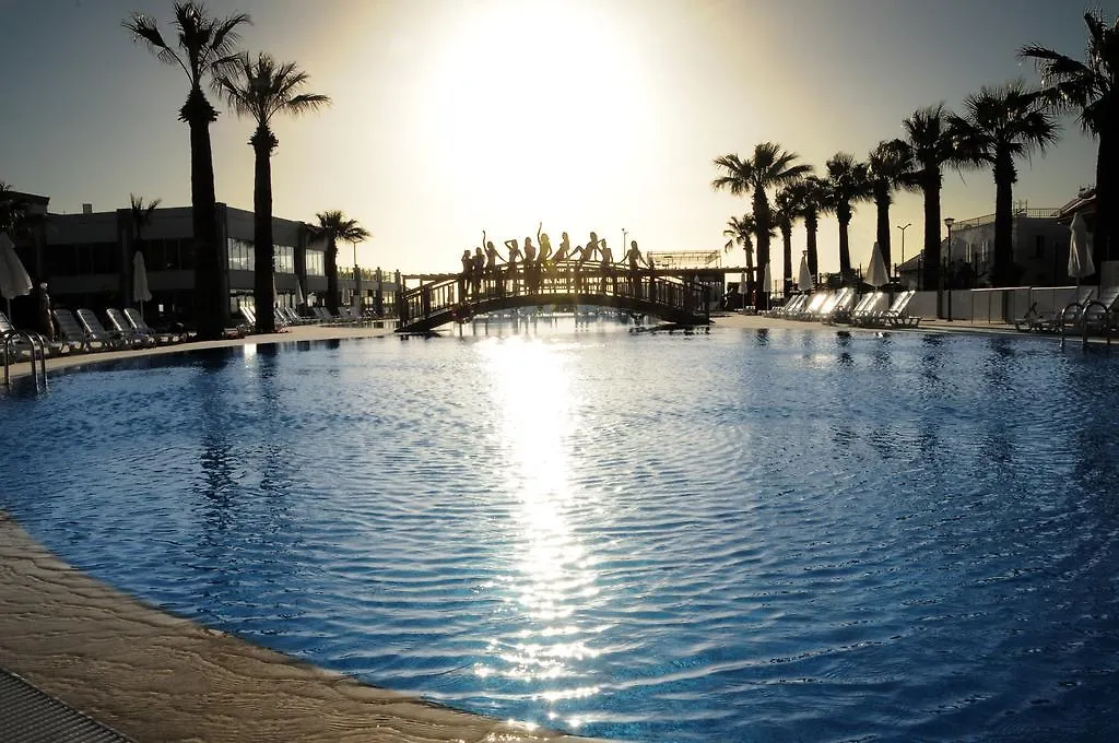 Palm Wings Kusadasi Beach Resort&Spa 5*,