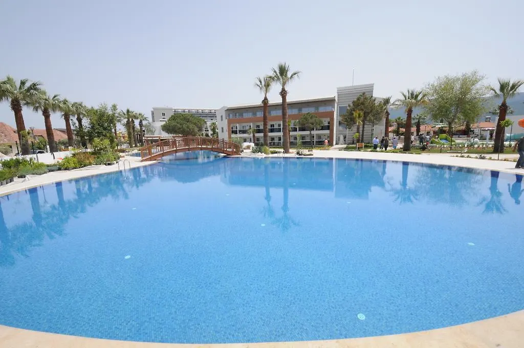 Palm Wings Kusadasi Beach Resort&Spa