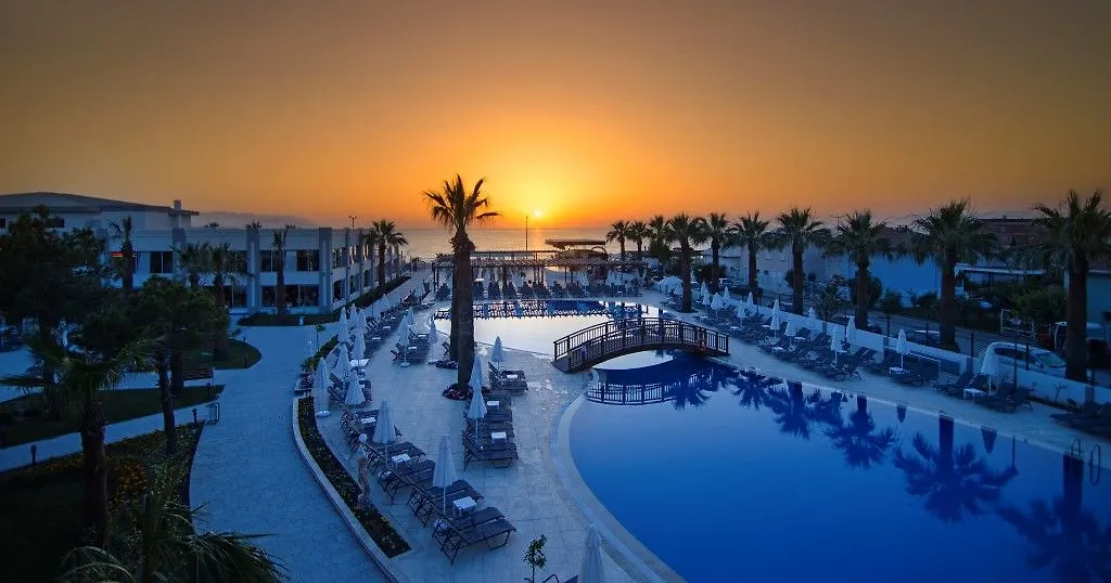 Palm Wings Kusadasi Beach Resort&Spa